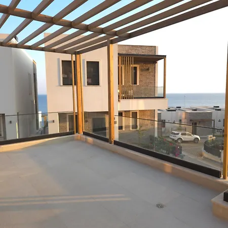 Drymadhes & Appartments דירה הימארה